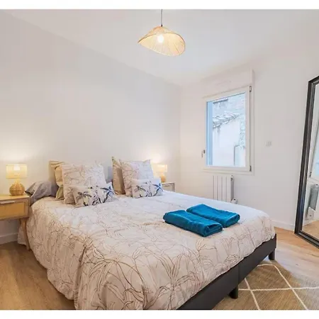 Appartement Bright And 2-bedroom Apartment, Parking And Wifi