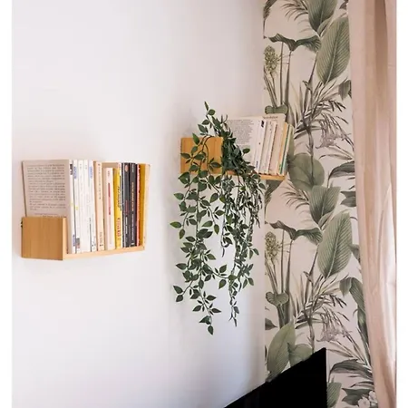 Bright And 2-bedroom Apartment, Parking And Wifi アパート *